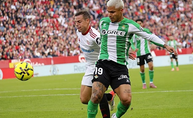 El derbi Sevilla – Betis, en directo: minuto a minuto, goles y última hora del partido en vivo El derbi Sevilla – Betis, en directo: minuto a minuto, goles y última hora del partido en vivo