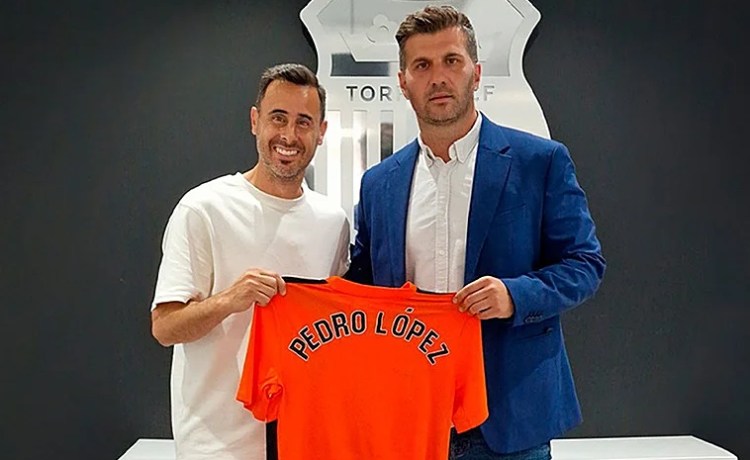 «Del Betis me llevaría a Bartra, al Cucho y al Chimy» «Del Betis me llevaría a Bartra, al Cucho y al Chimy»