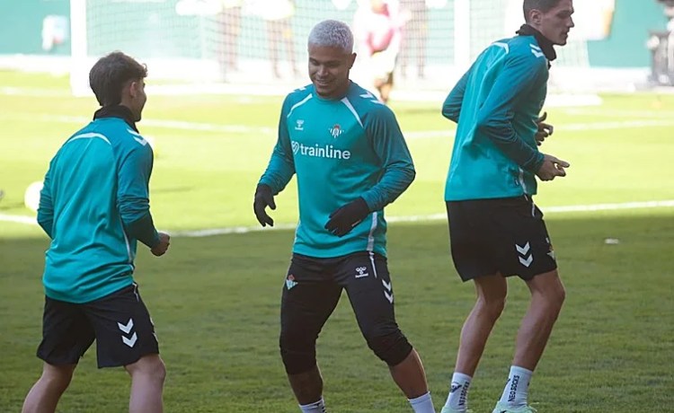 Abde y el Cucho se entrenan en el gimnasio antes de viajar a Valencia Abde y el Cucho se entrenan en el gimnasio antes de viajar a Valencia