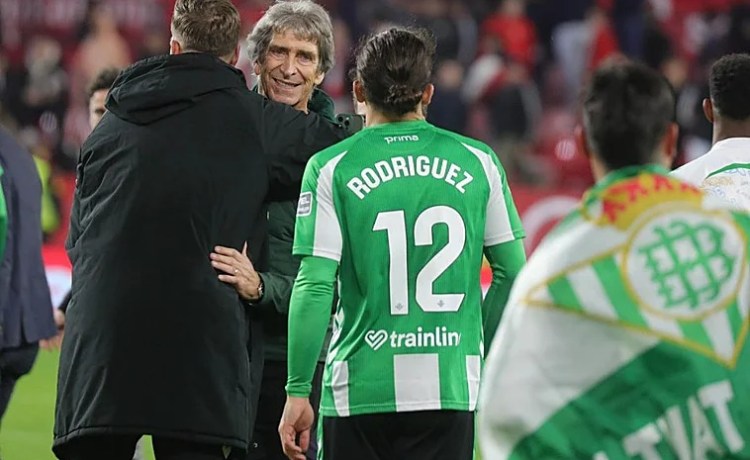 Pellegrini sube un peldaño más hacia el olimpo bético Pellegrini sube un peldaño más hacia el olimpo bético