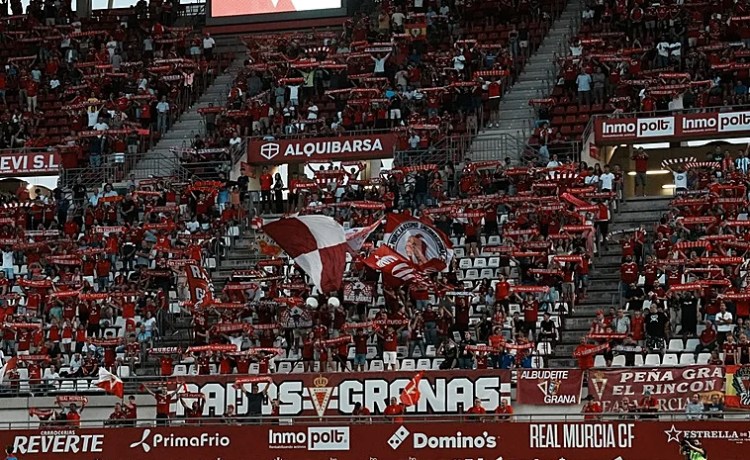 Locura en Murcia por el duelo ante el Betis en la Copa del Rey Locura en Murcia por el duelo ante el Betis en la Copa del Rey