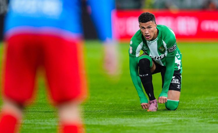 River Plate estudia la oferta que le va a presentar al Betis; mientras, Deossa negocia River Plate estudia la oferta que le va a presentar al Betis; mientras, Deossa negocia