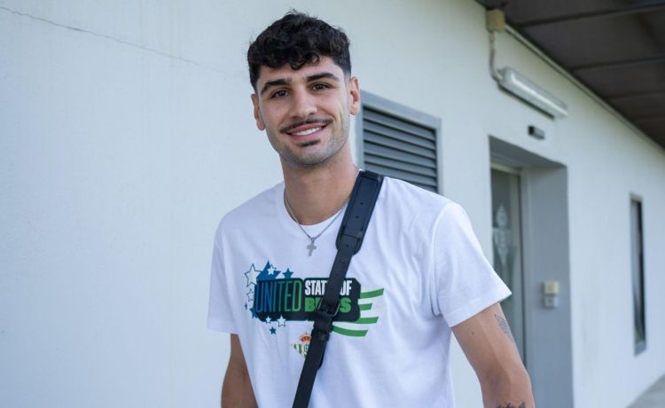 El Liverpool aparece en escena por Johnny Cardoso El Liverpool aparece en escena por Johnny Cardoso