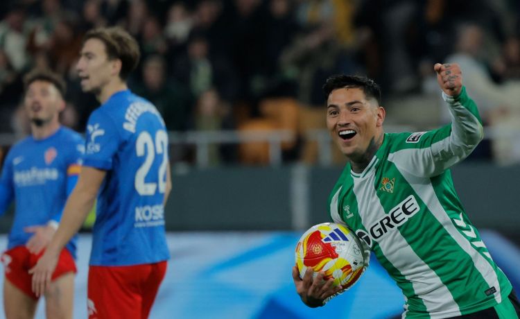Reunión a la vista con Chimy Ávila; el Betis atento Reunión a la vista con Chimy Ávila; el Betis atento