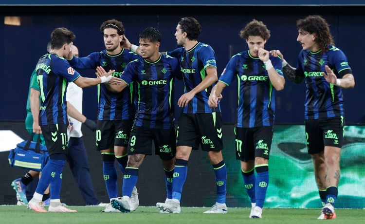 Cucho Hernández: «Son tres puntos más de un camino casi perfecto» Cucho Hernández: «Son tres puntos más de un camino casi perfecto»