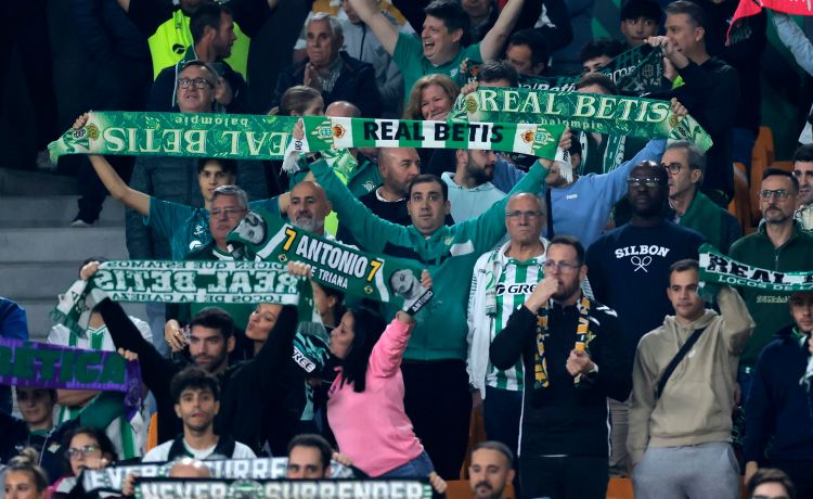 Búscate en las fotos del Betis – Lyon Búscate en las fotos del Betis – Lyon