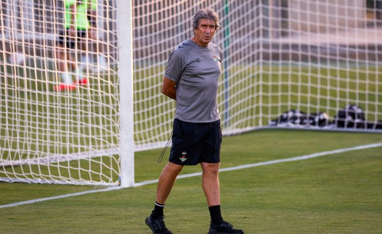 Pellegrini, el mito con los canteranos en el Betis y los 25 millones Pellegrini, el mito con los canteranos en el Betis y los 25 millones