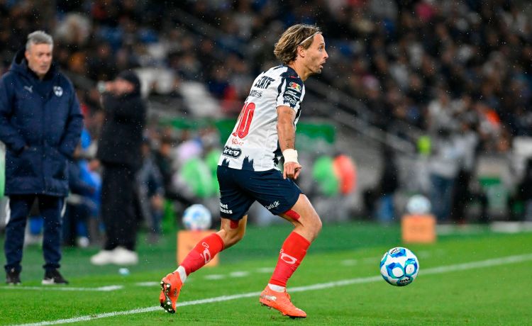 El ex bético Sergio Canales anuncia su salida del Monterrey El ex bético Sergio Canales anuncia su salida del Monterrey