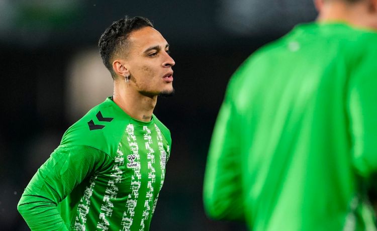 El Betis apura su último esfuerzo por conseguir de nuevo a Antony El Betis apura su último esfuerzo por conseguir de nuevo a Antony