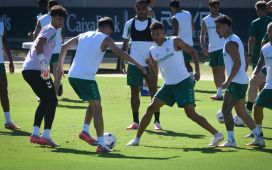 Cucho y Fidalgo entran en la convocatoria para el Betis-Bournemouth y Pellegrini «recupera» a Petit e Iker Losada Cucho y Fidalgo entran en la convocatoria para el Betis-Bournemouth y Pellegrini «recupera» a Petit e Iker Losada