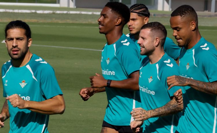 Las opciones de Pellegrini tras la lesión de Junior: ¿momento para Valentín Gómez? Las opciones de Pellegrini tras la lesión de Junior: ¿momento para Valentín Gómez?
