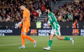 La luz de Isco en la oscuridad del Betis con balón La luz de Isco en la oscuridad del Betis con balón