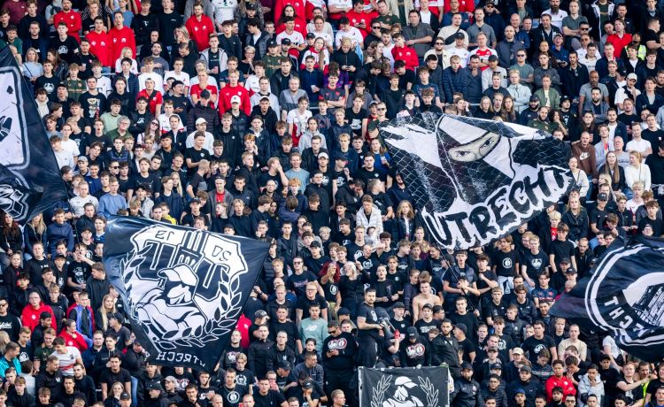 Desembarco masivo de aficionados del Utrecht para el partido ante el Betis Desembarco masivo de aficionados del Utrecht para el partido ante el Betis