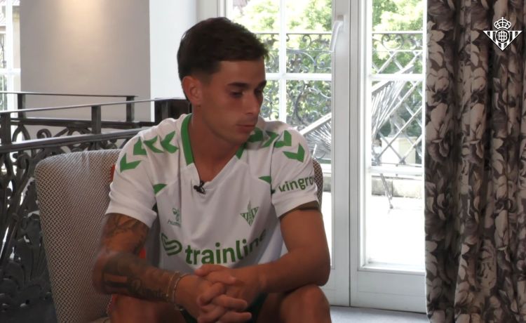 Valentín Gómez: «Ni en mis mejores sueños estaría jugando la Champions» Valentín Gómez: «Ni en mis mejores sueños estaría jugando la Champions»