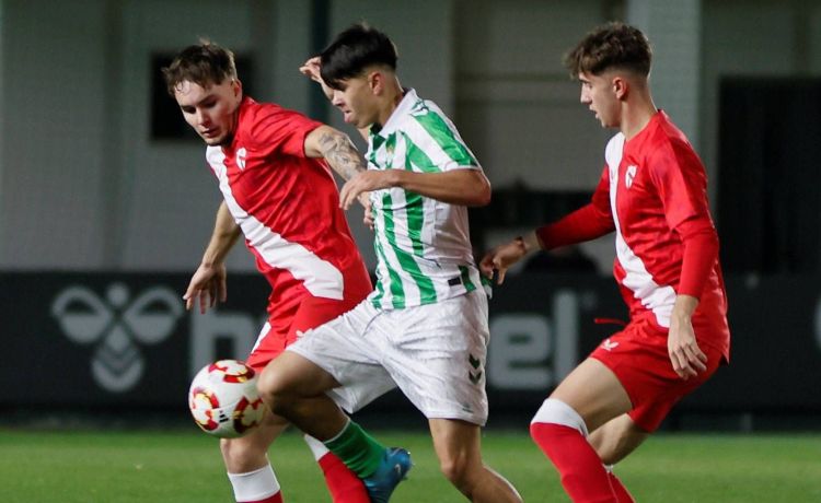 Sevilla Atlético – Betis Deportivo: Horario y dónde ver por TV en directo el derbi de filiales Sevilla Atlético – Betis Deportivo: Horario y dónde ver por TV en directo el derbi de filiales