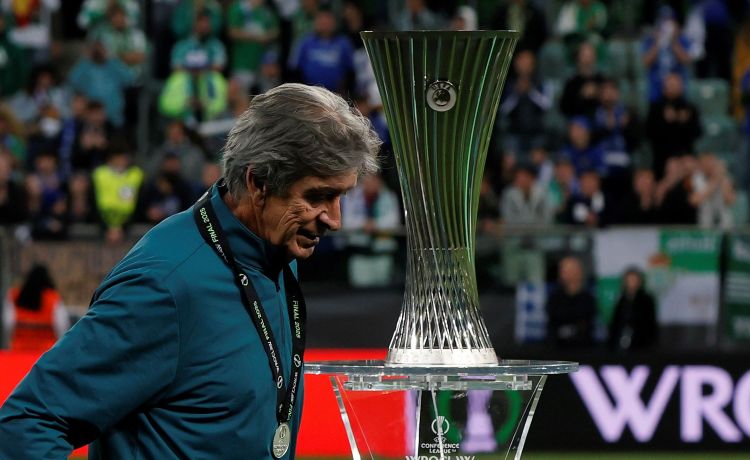 Pellegrini: «El vestuario está amargado por no haberle dado una alegría a la afición» Pellegrini: «El vestuario está amargado por no haberle dado una alegría a la afición»