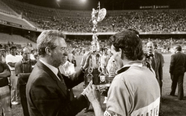 El Betis-Oporto de Gordillo: una noche de la Expo 92 que vuelve 34 años después El Betis-Oporto de Gordillo: una noche de la Expo 92 que vuelve 34 años después