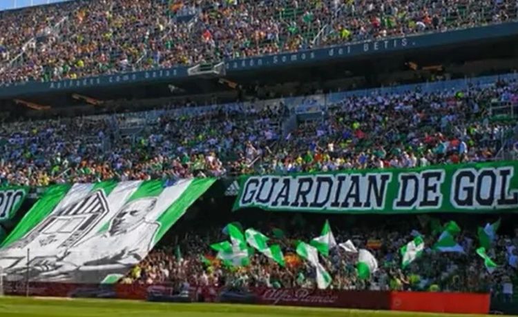 Betis: Muere Alberto Tenorio, el ‘Guardián de Gol Sur’ Betis: Muere Alberto Tenorio, el ‘Guardián de Gol Sur’