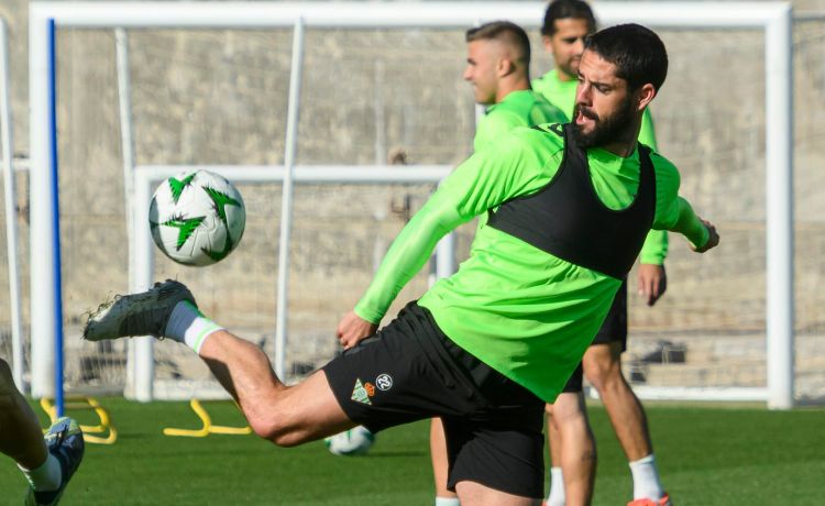 Betis – Fiorentina: Heliópolis hierve, el balón espera Betis – Fiorentina: Heliópolis hierve, el balón espera