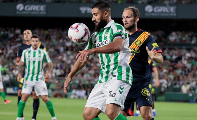 De la gran noticia de Fekir al nivel de Aitor Ruibal como delantero centro De la gran noticia de Fekir al nivel de Aitor Ruibal como delantero centro