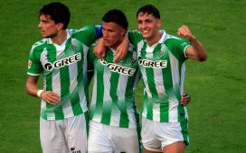 El Betis ilusiona ante un Arsenal superado El Betis ilusiona ante un Arsenal superado