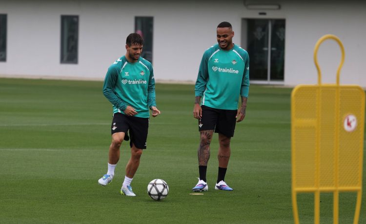 La quinta plaza, una urgencia para el Betis La quinta plaza, una urgencia para el Betis