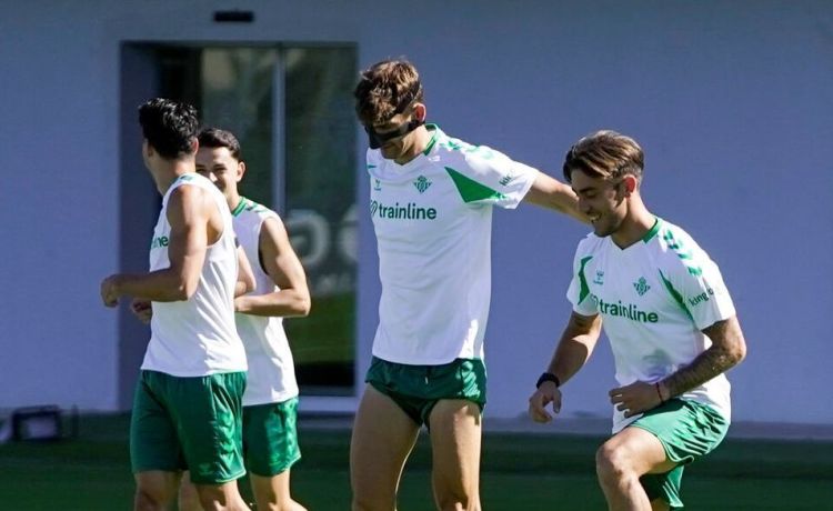 Diego Llorente, la buena noticia en el entrenamiento del Betis Diego Llorente, la buena noticia en el entrenamiento del Betis
