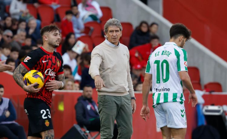 Abde, ahogado en promesas, aminora su impacto en el Betis Abde, ahogado en promesas, aminora su impacto en el Betis