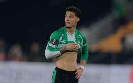 Una colisión de dos, Bartra y Llorente, que echó del campo a once Una colisión de dos, Bartra y Llorente, que echó del campo a once