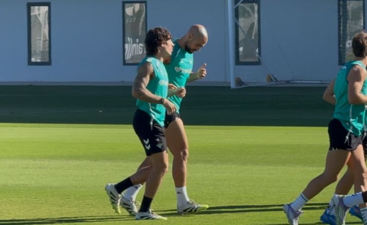 Amrabat ya entrena con el Betis y las bajas contra el Levante Amrabat ya entrena con el Betis y las bajas contra el Levante