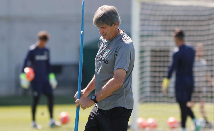 Pellegrini: «No pensamos en el gran presupuesto del Chelsea» Pellegrini: «No pensamos en el gran presupuesto del Chelsea»