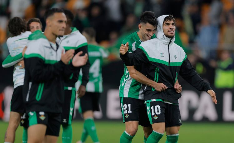 Alineación probable del Betis ante el Valencia: once tipo para irse ganando al parón Alineación probable del Betis ante el Valencia: once tipo para irse ganando al parón