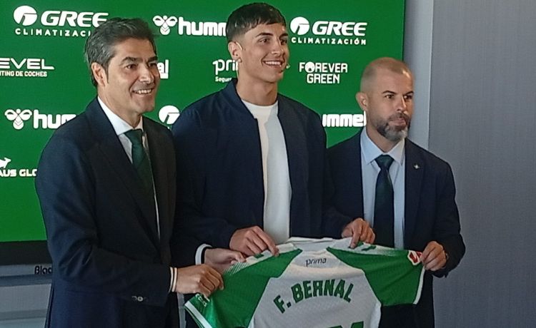 Uno de los veranos con menos incorporaciones en la era Pellegrini en el Betis Uno de los veranos con menos incorporaciones en la era Pellegrini en el Betis