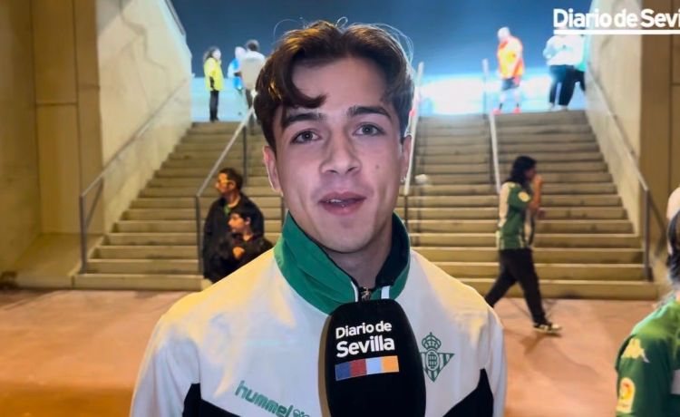 La afición del Betis encantada con Fornals tras la victoria: «Es el que más siente los colores» La afición del Betis encantada con Fornals tras la victoria: «Es el que más siente los colores»