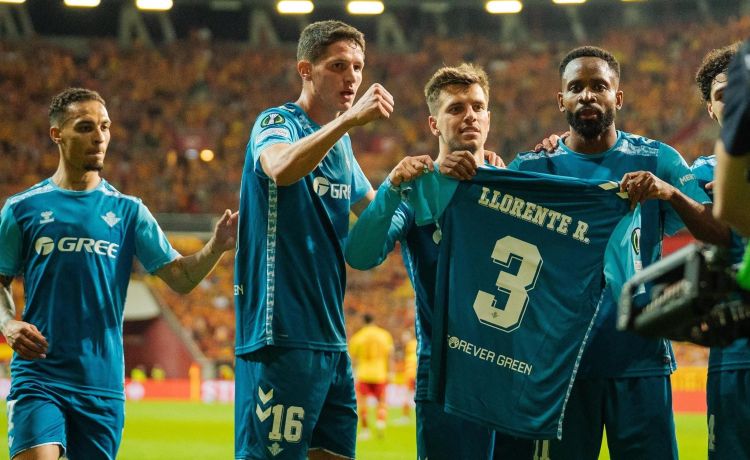 Entre la puntería de Bakambu y la velocidad de Antony Entre la puntería de Bakambu y la velocidad de Antony