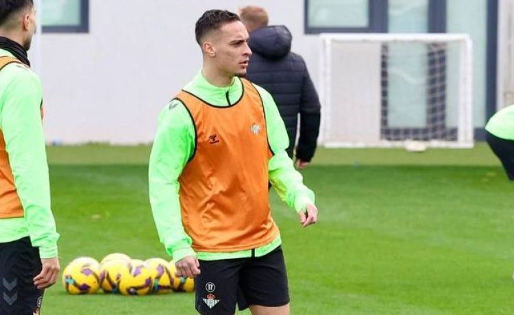 Los detalles del primer entrenamiento de Antony en el Betis Los detalles del primer entrenamiento de Antony en el Betis