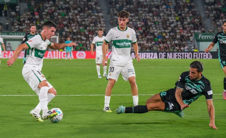 Así hemos contado el Elche 1-1 Betis: La era 6.0 de Pellegrini arranca con traspié Así hemos contado el Elche 1-1 Betis: La era 6.0 de Pellegrini arranca con traspié