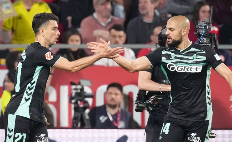 Más futbolistas, más variantes para el Betis de Pellegrini Más futbolistas, más variantes para el Betis de Pellegrini