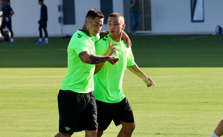 En video: Los mimos del Chimy Ávila a Pablo García En video: Los mimos del Chimy Ávila a Pablo García