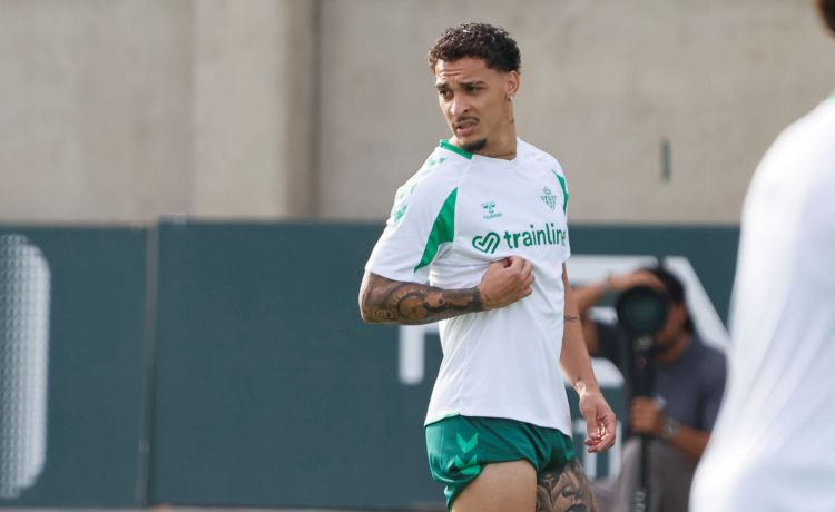 Fornals, Antony y Parrott, tres talentos del Betis que buscan reactivarse Fornals, Antony y Parrott, tres talentos del Betis que buscan reactivarse