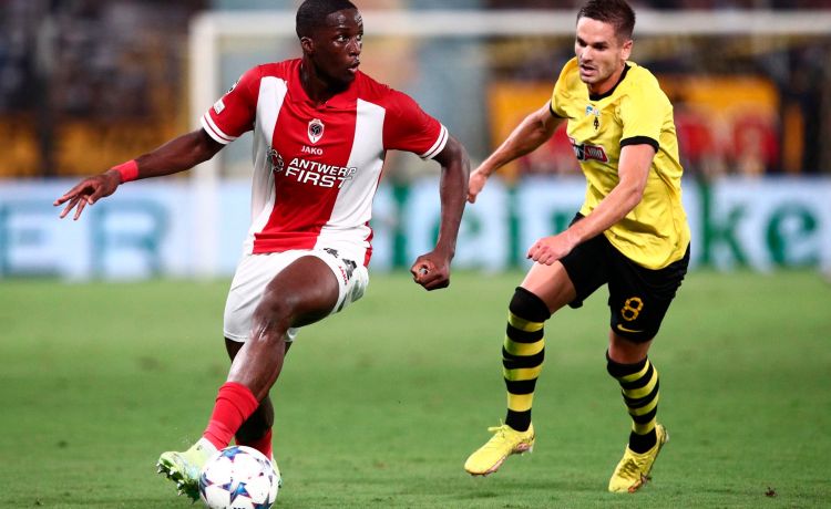 El Betis acelera por Coulibaly El Betis acelera por Coulibaly