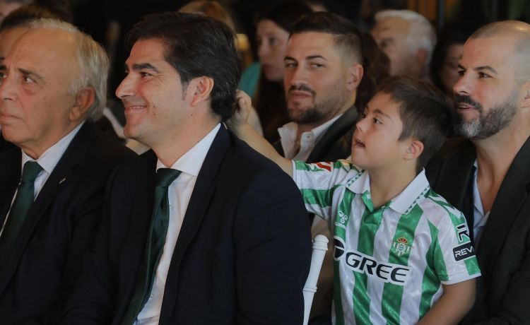 La esencia de la Fundación del Real Betis en un precioso gesto La esencia de la Fundación del Real Betis en un precioso gesto