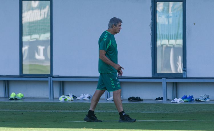 Pellegrini marca la senda del Betis ante el Barcelona: «Hay que hacer un partido completo» Pellegrini marca la senda del Betis ante el Barcelona: «Hay que hacer un partido completo»