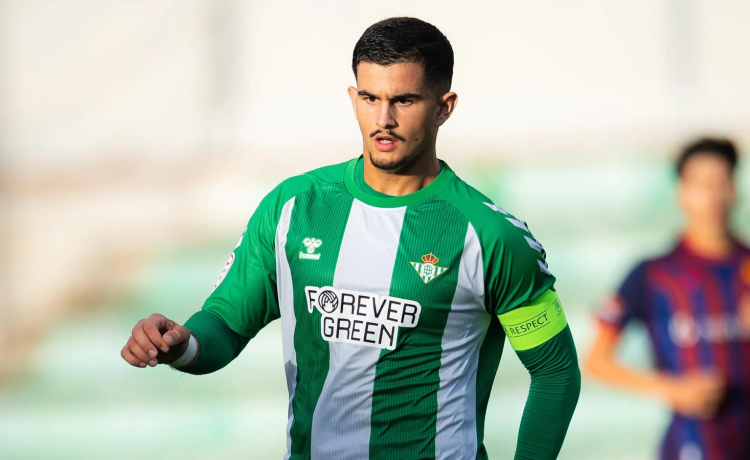 La marcha de Rodrigo al Avellino está caída y piensa en el Betis La marcha de Rodrigo al Avellino está caída y piensa en el Betis
