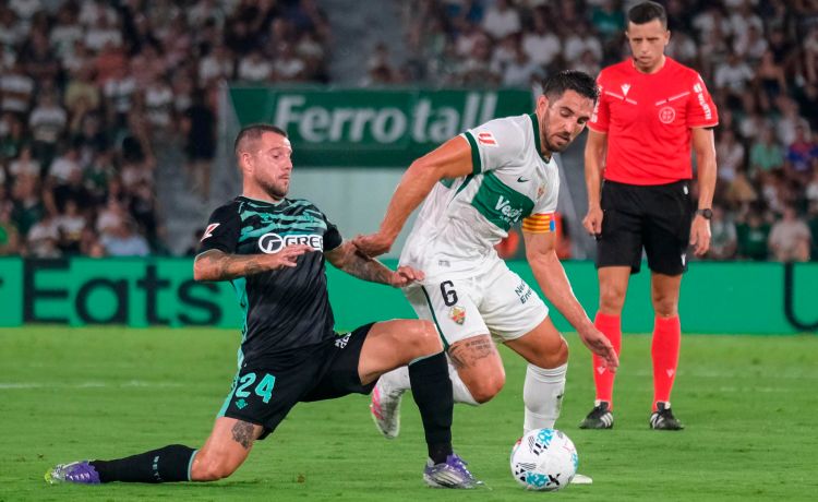 Los jugadores del Betis, uno a uno: Ruibal sí ejerció de delantero; Cucho y Chimy, no Los jugadores del Betis, uno a uno: Ruibal sí ejerció de delantero; Cucho y Chimy, no