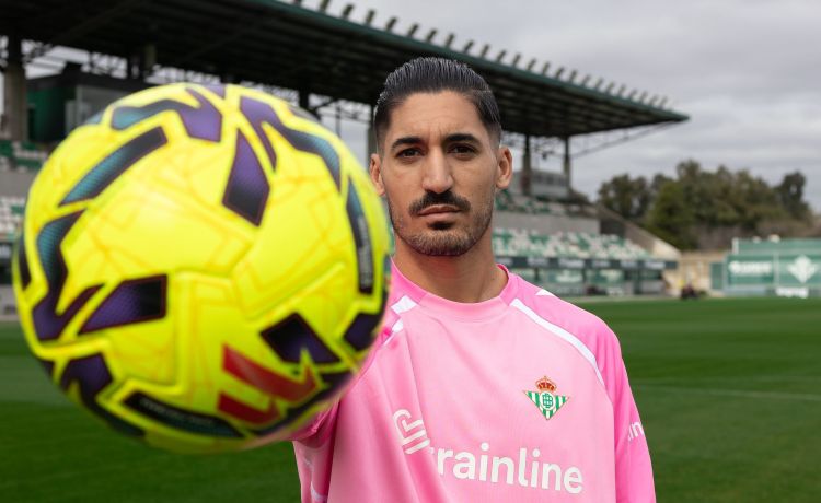 Álvaro Valles revela el objetivo del Betis en Champions y LaLiga y se deshace en elogios con Manu González Álvaro Valles revela el objetivo del Betis en Champions y LaLiga y se deshace en elogios con Manu González