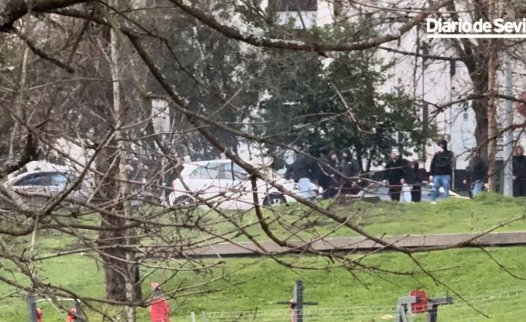 La emboscada de los ultras del Vitoria Guimaraes a algunos aficionados del Betis La emboscada de los ultras del Vitoria Guimaraes a algunos aficionados del Betis