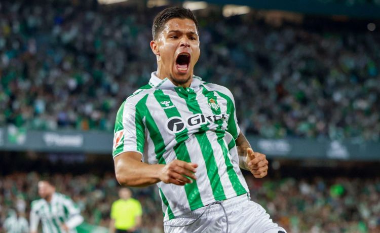 Un paso al frente esperado en el Betis Un paso al frente esperado en el Betis