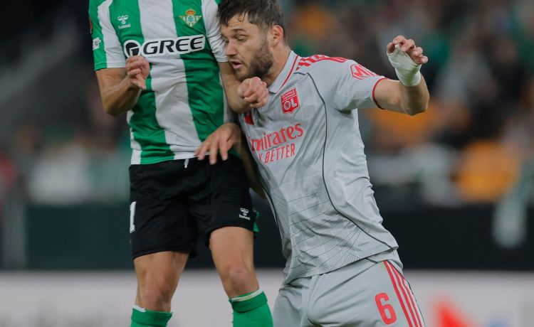 Marc Roca: «Isco es el jugador que nos marca el camino, es otro nivel» Marc Roca: «Isco es el jugador que nos marca el camino, es otro nivel»
