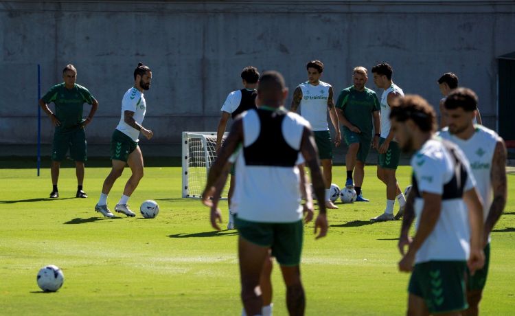 De Lille a La Cerámica: el Betis no quiere parar De Lille a La Cerámica: el Betis no quiere parar